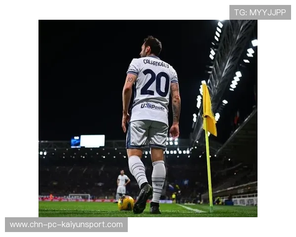 劳塔罗禁区左侧接应迪马尔科传中，侧身凌空抽射打入球门右上角